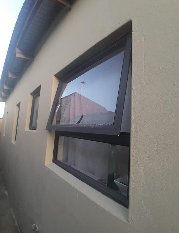 3 Bedroom Property for Sale in Zwelihle Western Cape